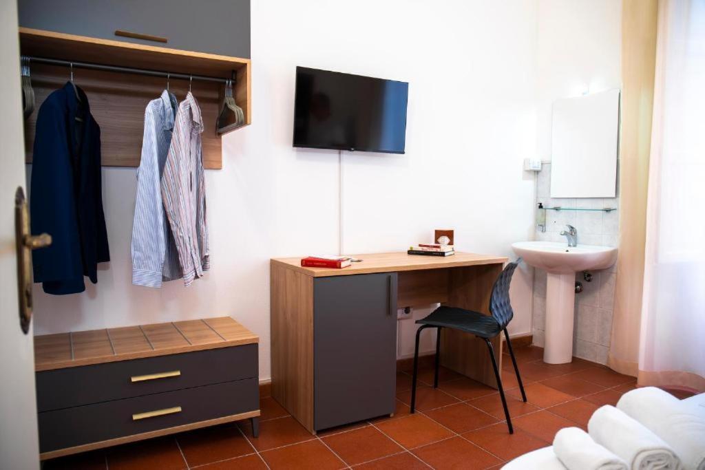 Ballaro' Hotel - Budget Room Palermo Exterior photo