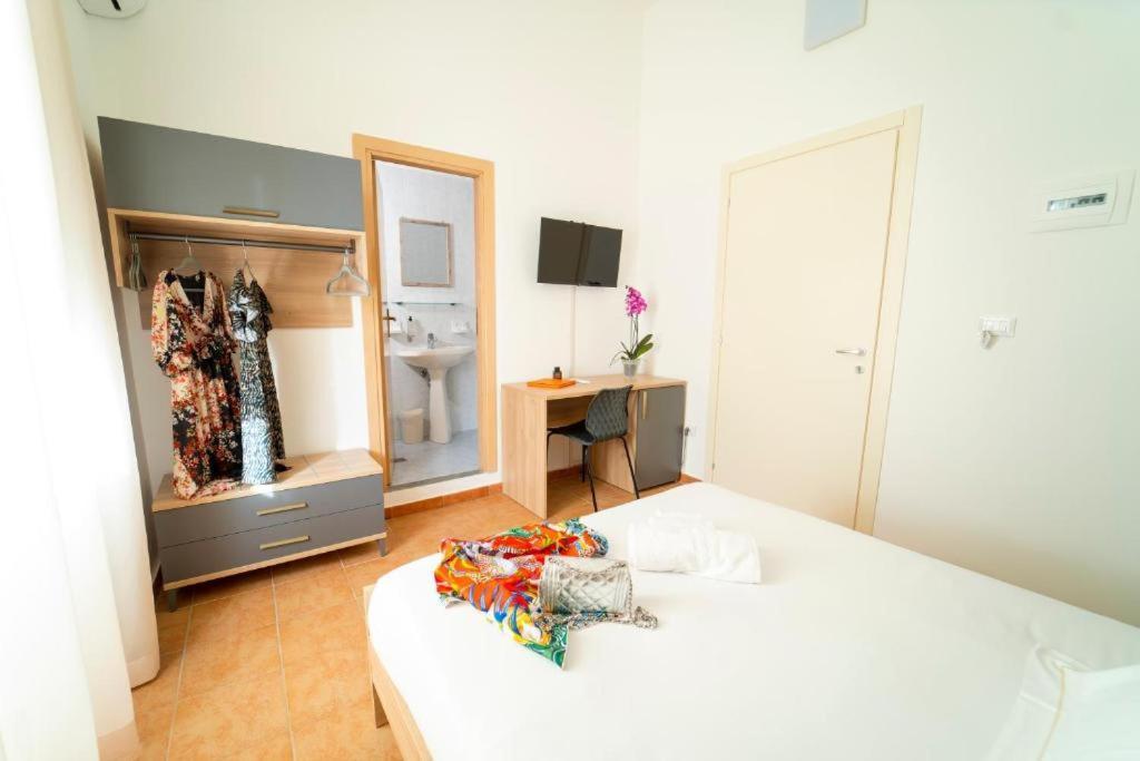 Ballaro' Hotel - Budget Room Palermo Exterior photo