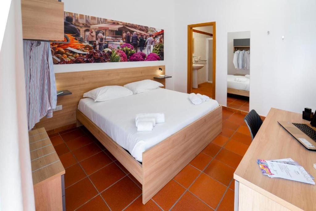 Ballaro' Hotel - Budget Room Palermo Exterior photo
